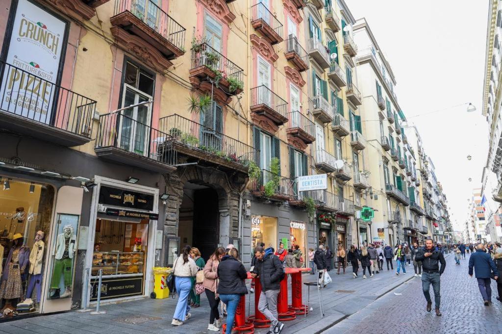 Toledohomenapoli Exterior foto